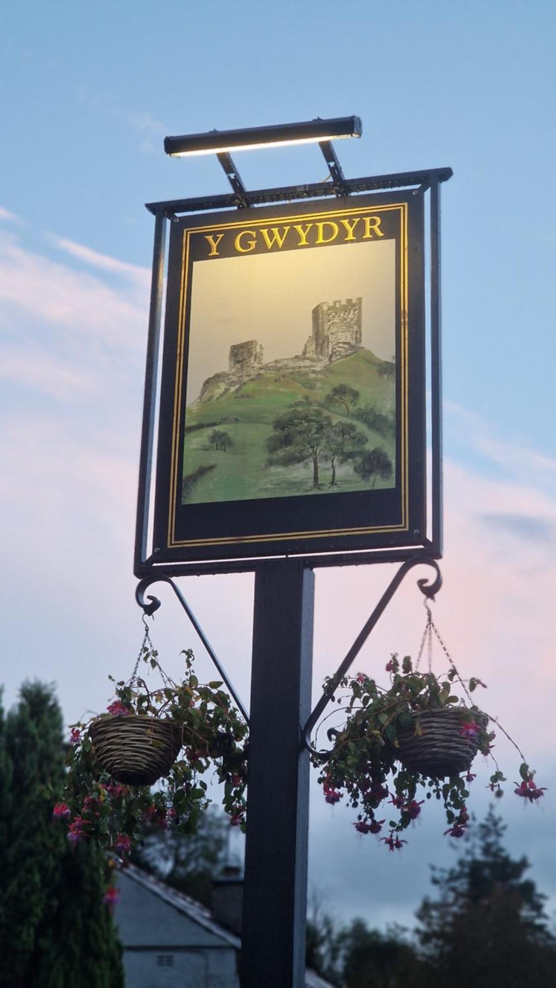 Y Gwydyr Hotel - Dolwyddelan Exterior photo
