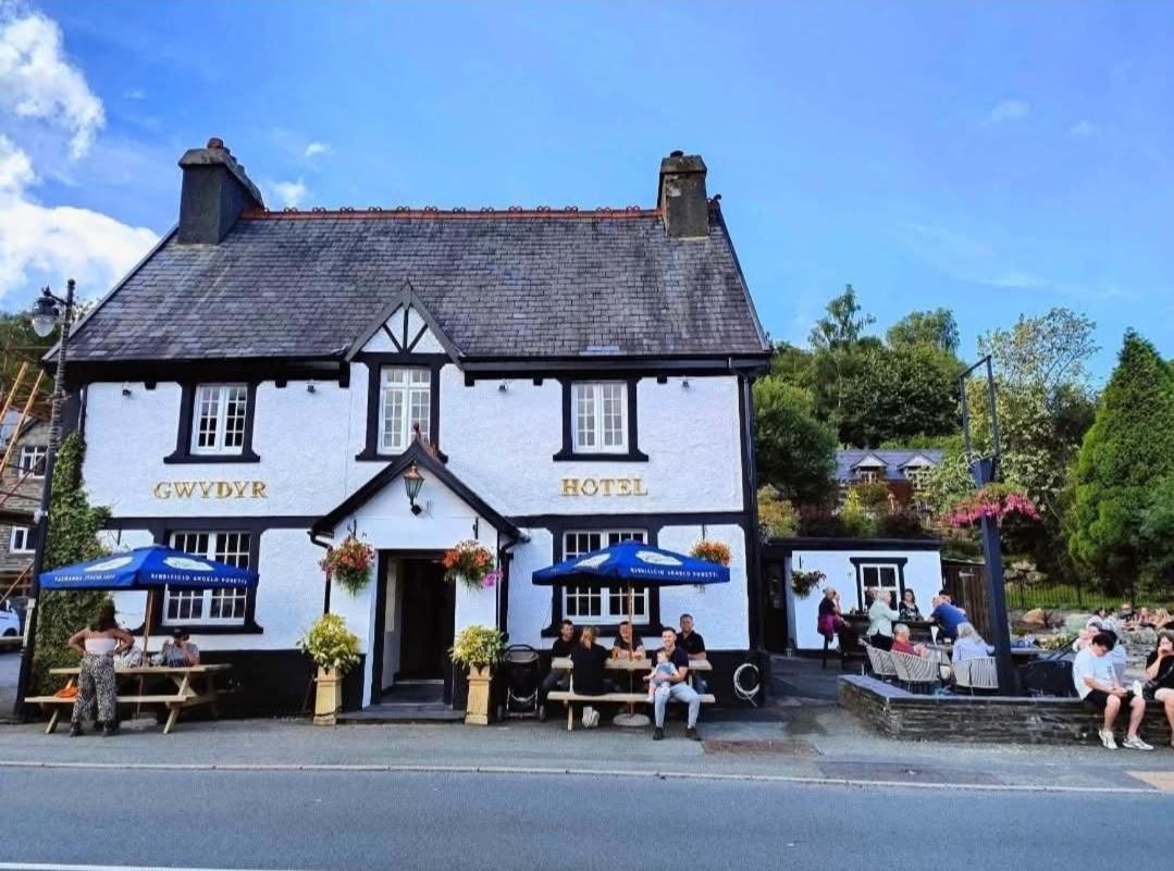 Y Gwydyr Hotel - Dolwyddelan Exterior photo